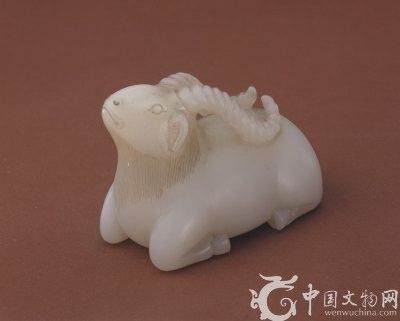 白玉卧羊 白玉卧羊