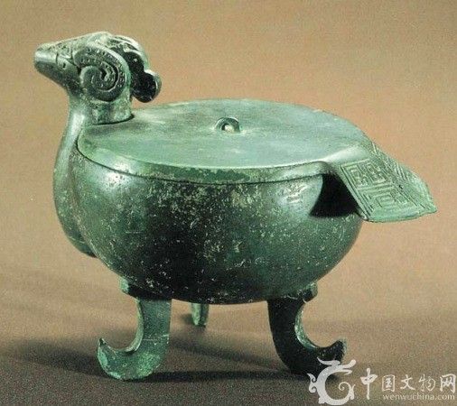 三足羊首鼎 三足羊首鼎