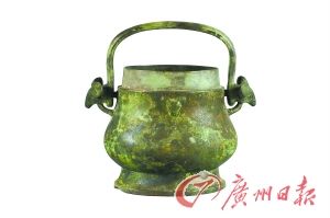 周 臬伯卣(广州博物馆藏) 周 臬伯卣(广州博物馆藏)