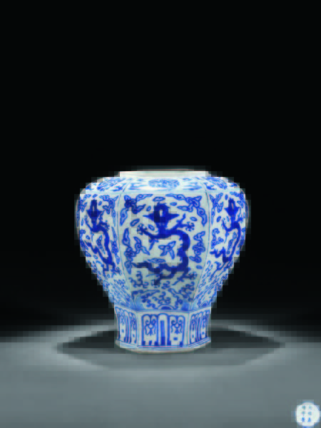 lot4172 明嘉靖 青花云龙纹六方罐 嘉德四季第41期拍卖会 lot4172 明嘉靖 青花云龙纹六方罐 嘉德四季第41期拍卖会