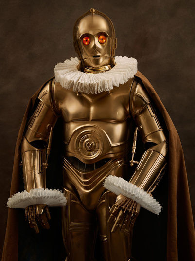 穿着金色盔甲的男人(C3PO) 穿着金色盔甲的男人(C3PO,星球大战)