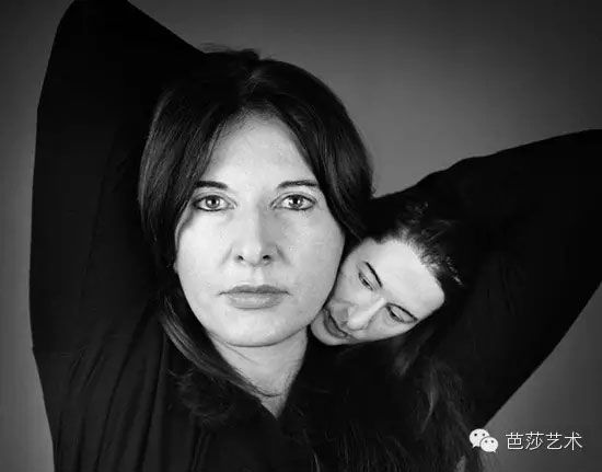 玛丽娜·阿布拉莫维奇(Marina Abramovic) 玛丽娜·阿布拉莫维奇(Marina Abramovic)