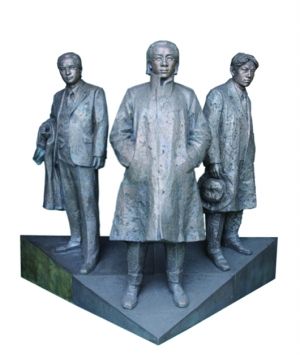 雕塑 龙翔等。1923年2月,林风眠结束了巴黎美术学院的学业。应留学德国的同乡熊君锐的邀请,林风眠与林文铮、李金发同赴德国旅行学习。这三位同乡、同学后来回国分别任国立艺术院首任院长、教务长、雕塑系主任。 雕塑 龙翔等。1923年2月,林风眠结束了巴黎美术学院的学业。应留学德国的同乡熊君锐的邀请,林风眠与林文铮、李金发同赴德国旅行学习。这三位同乡、同学后来回国分别任国立艺术院首任院长、教务长、雕塑系主任。