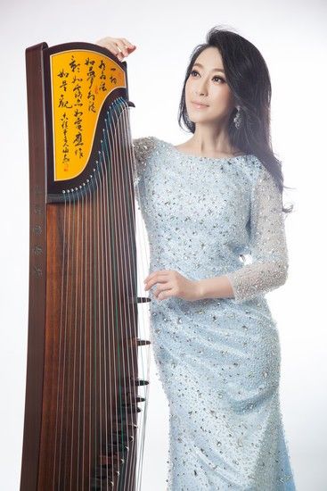 古筝女神苏畅代言“如是琴” 古筝女神苏畅代言“如是琴”