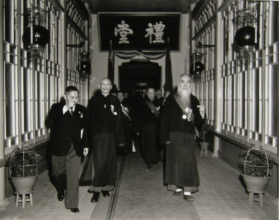 1948年国民大会孙科、于右任等人照片 1948年国民大会孙科、于右任等人照片