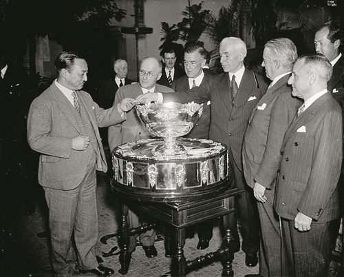 1938年须磨弥吉郎与美国大使同在某外交活动 1938年须磨弥吉郎与美国大使同在某外交活动