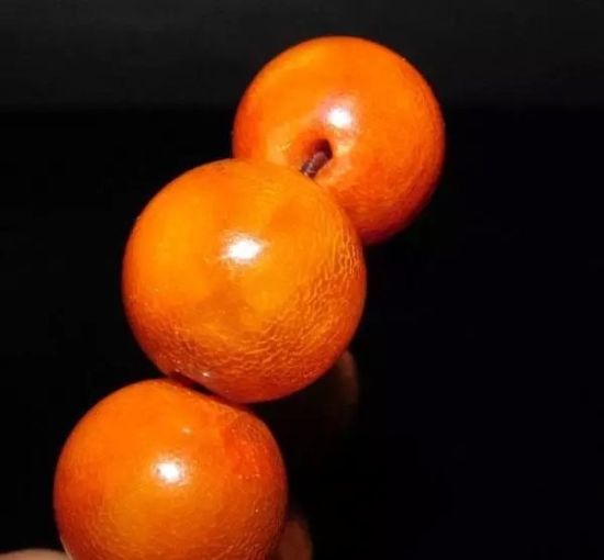 蜜蜡表面 蜜蜡表面