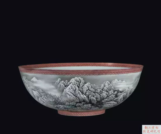粉彩雪景薄胎碗 成交价241.5万 粉彩雪景薄胎碗 成交价241.5万