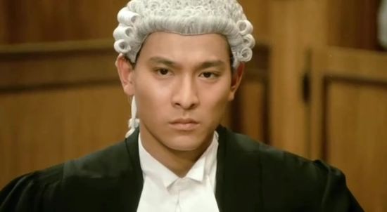 谁是一个现代民主社会最重要的秩序维护者？