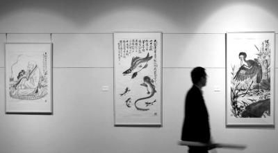 2014年,齐白石及其弟子书画作品在东京展出。(资料图片) 2014年,齐白石及其弟子书画作品在东京展出。(资料图片)