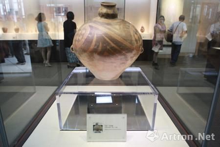 鸟型彩陶罐(图片源自浙江师范大学官方网站)