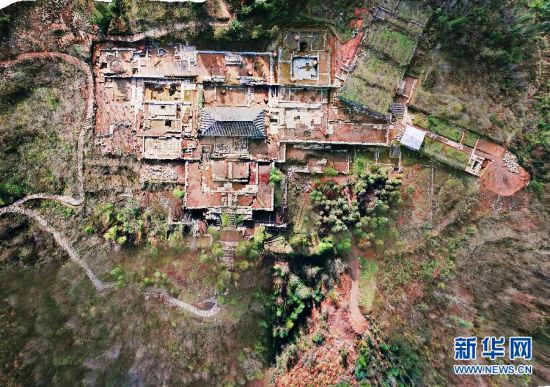 图为空中看贵州播州海龙屯飞龙关(7月3日摄)。 新华社记者 刘续 摄 图片来源:新华网 图为空中看贵州播州海龙屯飞龙关(7月3日摄)。 新华社记者 刘续 摄 图片来源:新华网