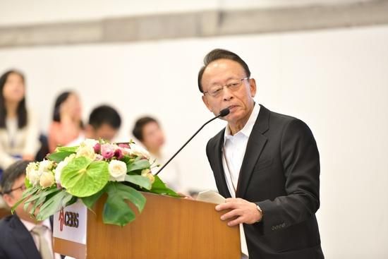 山田匡通参加中欧论坛演讲