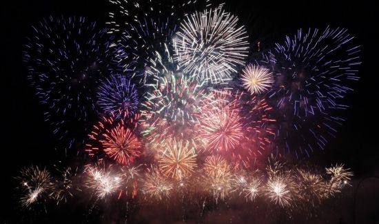 全球股市周四全线上涨A股休市