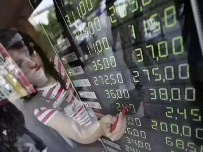 视频|基金圈接连出现“低级失误”!大成、中金、银河集体翻车，投资者直呼“草台班子”