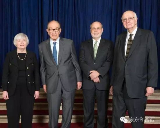 ▲美联储最近的四任主席,沃尔克(右一)、格林斯潘(左二)、伯南克(右二)和耶伦(左一) ▲美联储最近的四任主席,沃尔克(右一)、格林斯潘(左二)、伯南克(右二)和耶伦(左一)
