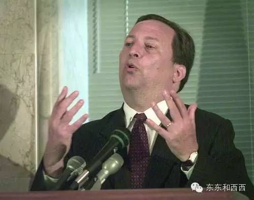 ▲萨默斯 ▲萨默斯
