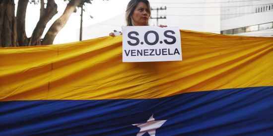 委内瑞拉承认通胀率达180%