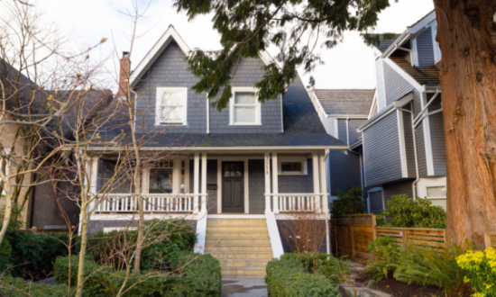 买家所出高价创下温哥华纪录的这栋房屋其貌不扬。