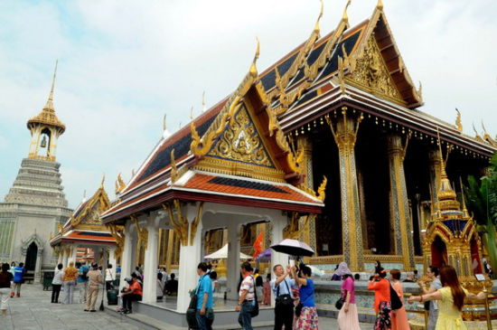 17日外媒头条:泰国经济增长离不开中国游客