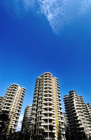 焦虑过敏发烧头痛多疑五大癫狂病症困楼市