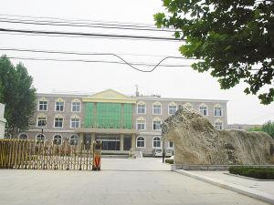 河北曲阳:一贫困县国土局竟建三处办公楼区