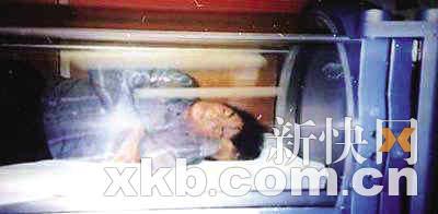 杰克逊否认和保姆结婚