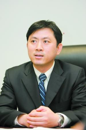 梁丰:我们追求风险控制下的超额收益_基金滚动