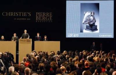 圆明园鼠兔首铜像分别以1400万欧元卖出