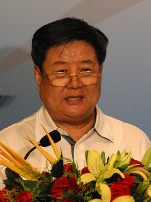 图文:中国中小企业协会会长李子彬_会议讲座