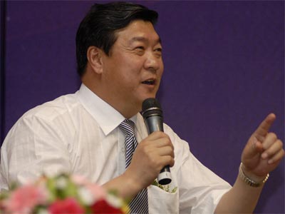 中亿集团董事长_中际集团董事长照片