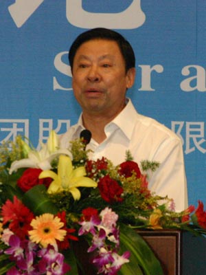 图文:内蒙古自治区书记储波讲话