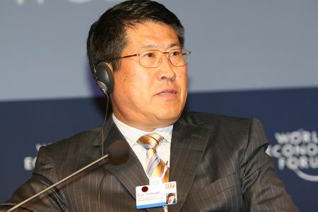 图文:大连亿达集团有限公司董事长孙荫环_会议