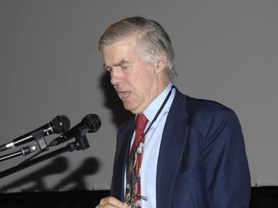 图文:欧理事会对外经济关系和政治军事司长库