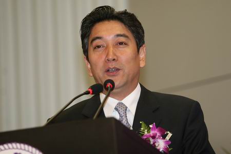 图文:中央电视台著名主持人水均益_会议讲座