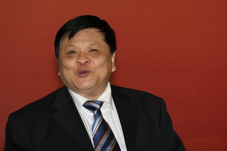 图文:中国社会经济调查研究中心主任赵仲海_会