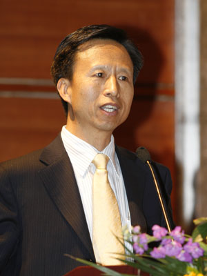 图文：中国石油和化学工业协会副秘书长冯世良