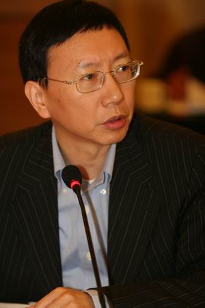 恒基伟业董事长张征宇_会议讲座