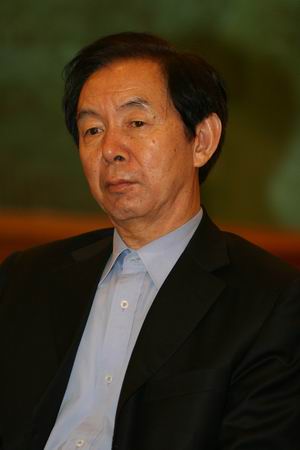 中国民协常务副理事长兼秘书长陈庆振