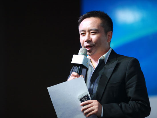 由《中国企业家》杂志社主办的“2014(第十三届)中国企业领袖年会”于12月12日-14日在北京举行。上图为聚成集团董事长陈永亮。(图片来源:新浪财经 梁斌 摄)