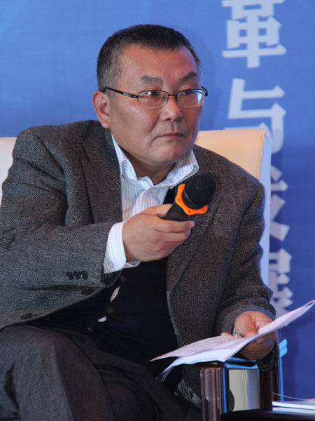 人民大学财政金融中心主任