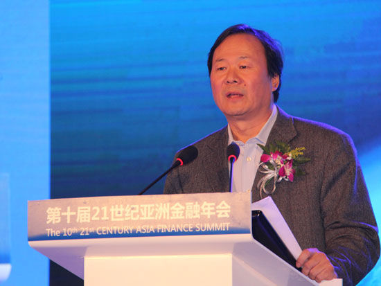 新华人寿保险公司总裁万峰