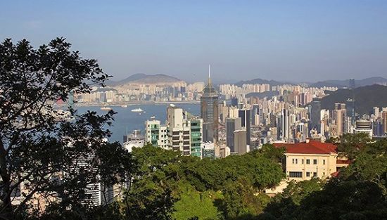 从白加道俯瞰维多利亚港全景。图片来源：网络