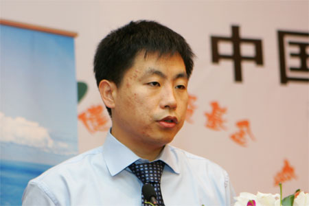 图文:泰达荷银基金经理梁辉