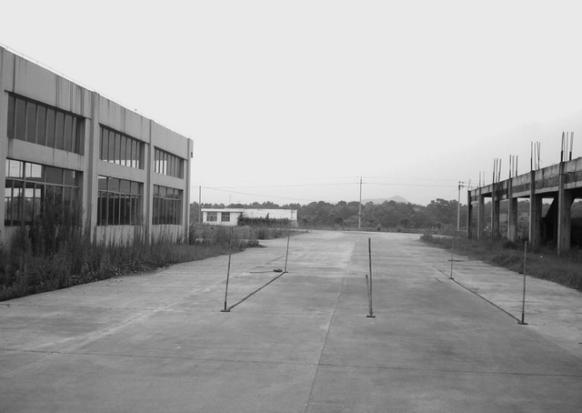 上饶经济开发区:闲置厂房变成练车场_滚动新