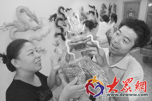 草编九龙壁献奥运_滚动新闻