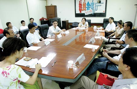 听股神讲那赚钱的故事_理财资讯