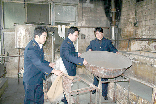 [图文]河北省定兴县查处一豆制品生产黑窝点