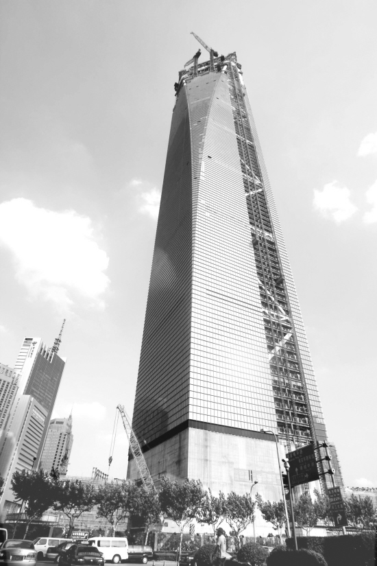 上海环球金融中心突破100层_焦点透视