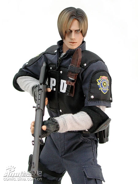 《生化危机》精美里昂持械POSE手办(2)